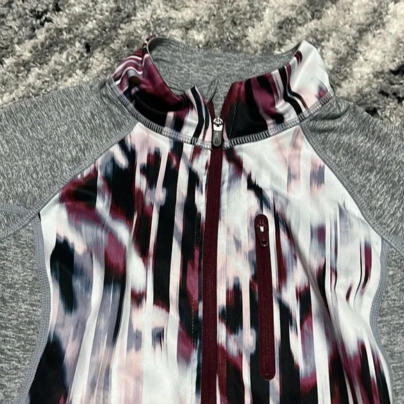 Zella jacket - Picture 2 of 7